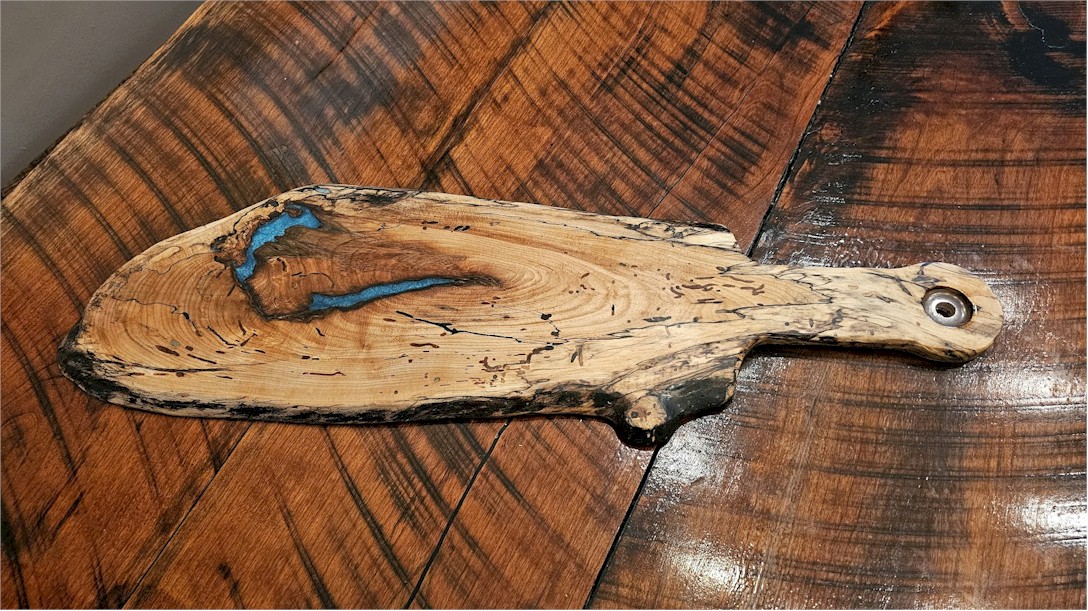 Live Edge Board with Handle 1